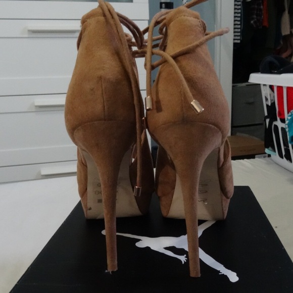 Aldo Sz 7 Heels - Picture 5 of 5